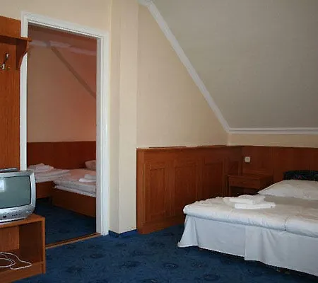 Bed & Breakfast Arany Kakas Fogado Petervasara
