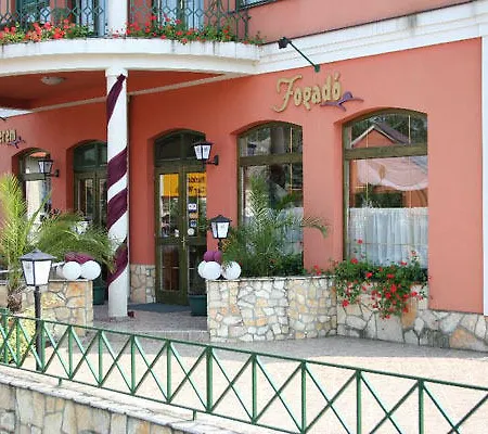 Bed & Breakfast Arany Kakas Fogado
