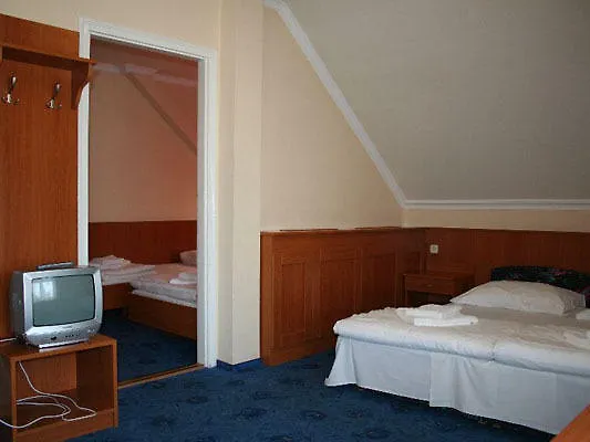 Bed & Breakfast Arany Kakas Fogado Petervasara