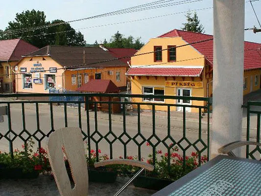 Bed & Breakfast Arany Kakas Fogado *